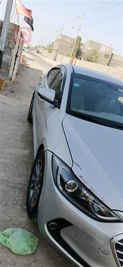 هیوندای ئەلەنترا